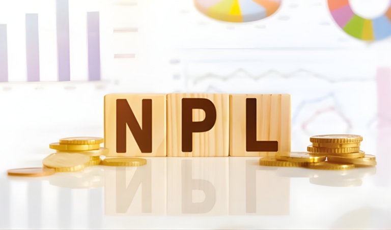 রেকর্ড অনাদায়ী ঋণে পুনর্গঠন–বাদ দেওয়ার তাগিদ